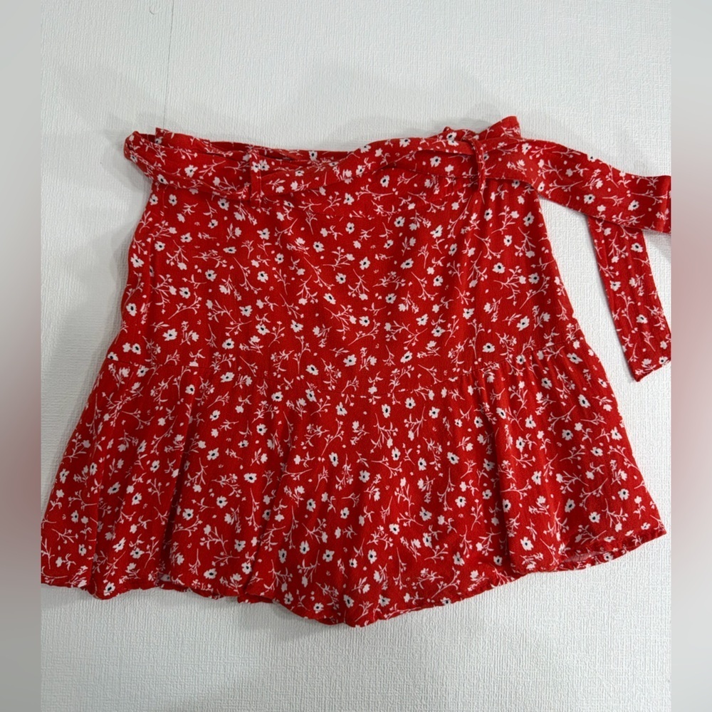 Zara red floral belted skirt size XS